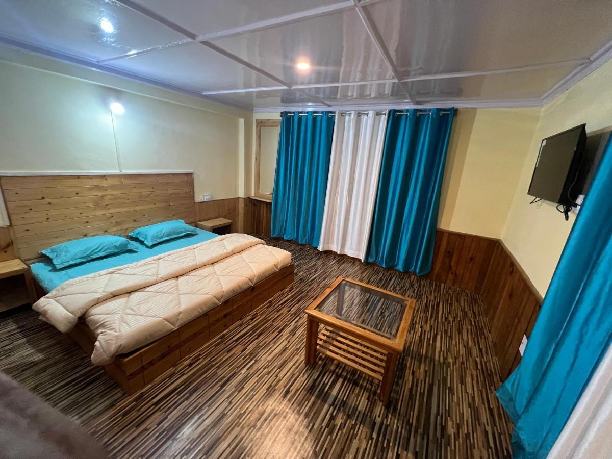 Хостел The Vagabond Manali Екстер'єр фото